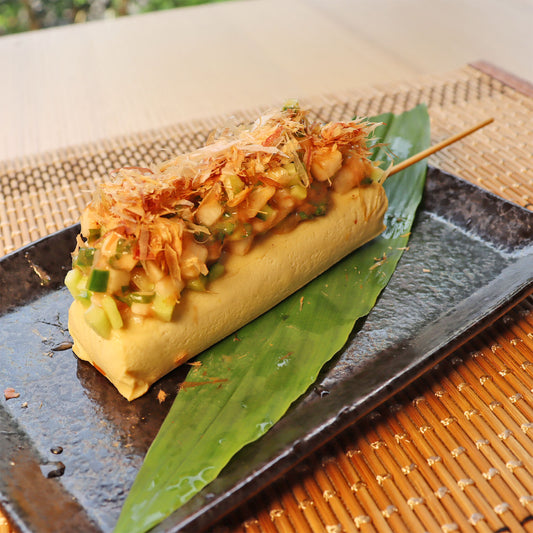 豆腐バーで長芋梅きゅうの冷奴