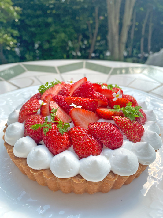 寝る前に食べられる贅沢スイーツ!ストロベリータルト