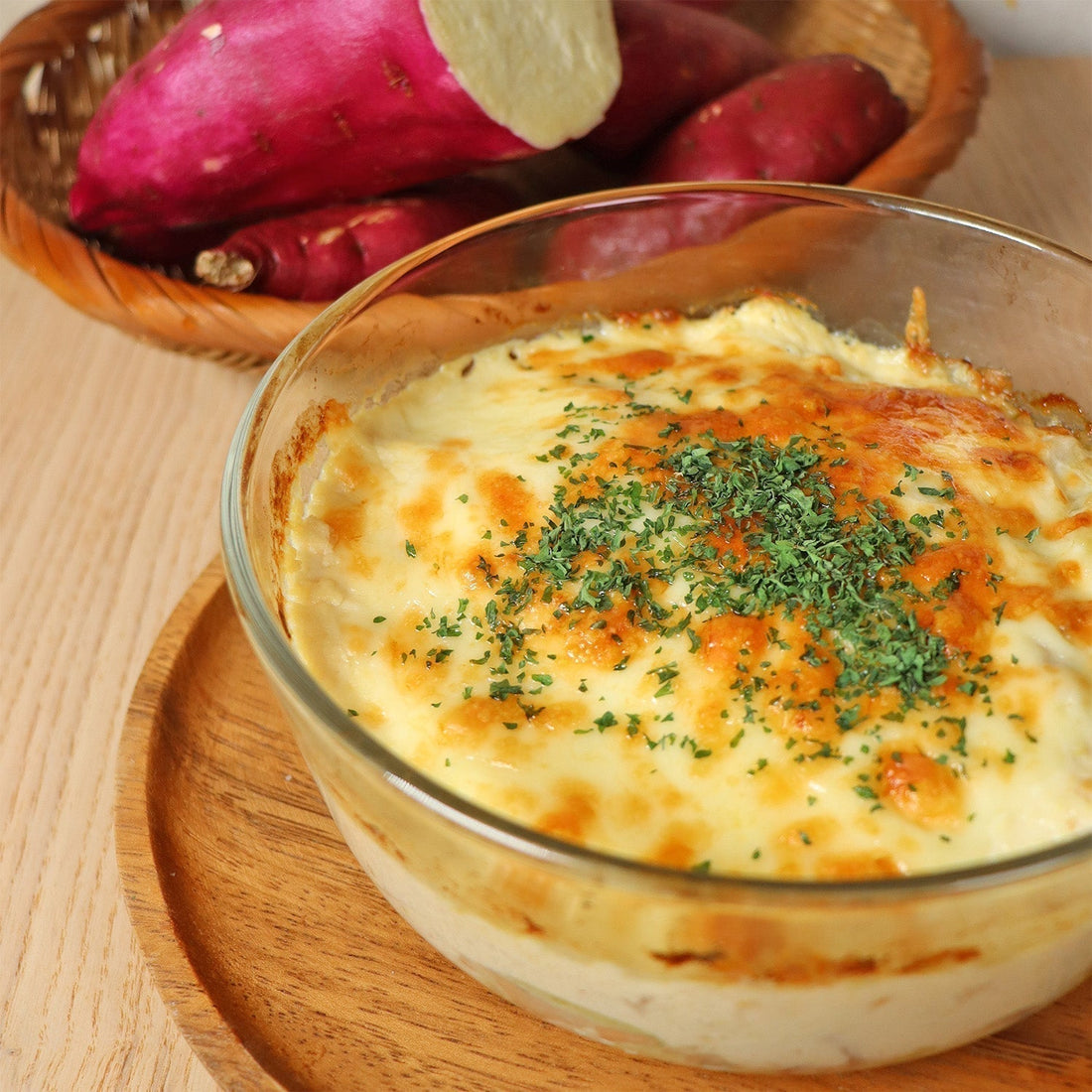 超簡単！さつまいもの豆腐グラタン｜節約・コンロ不要・水切り不要｜小麦粉不使用