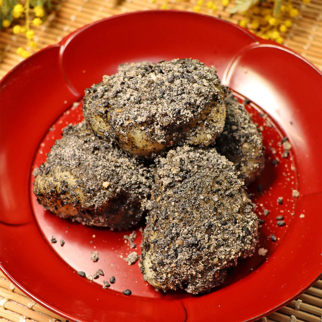 簡単5分！低糖質！豆腐で作る黒ごま餅